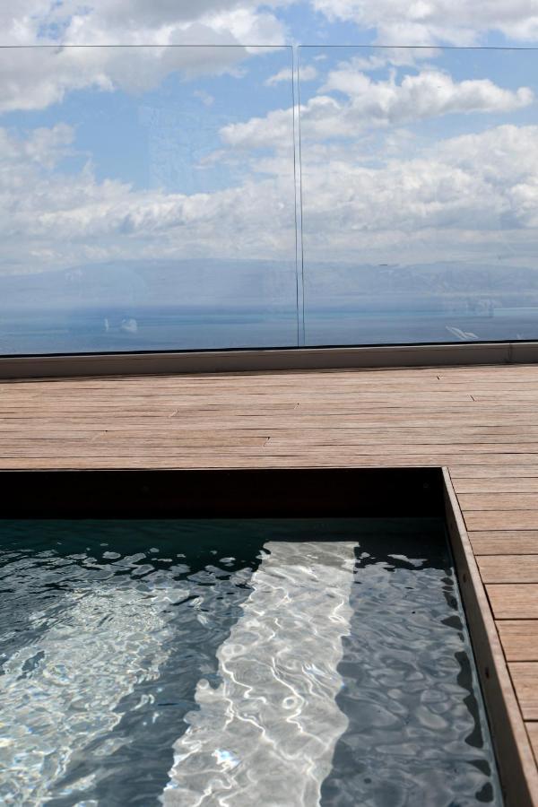The View Luxury Apartments 陶尔米纳 外观 照片