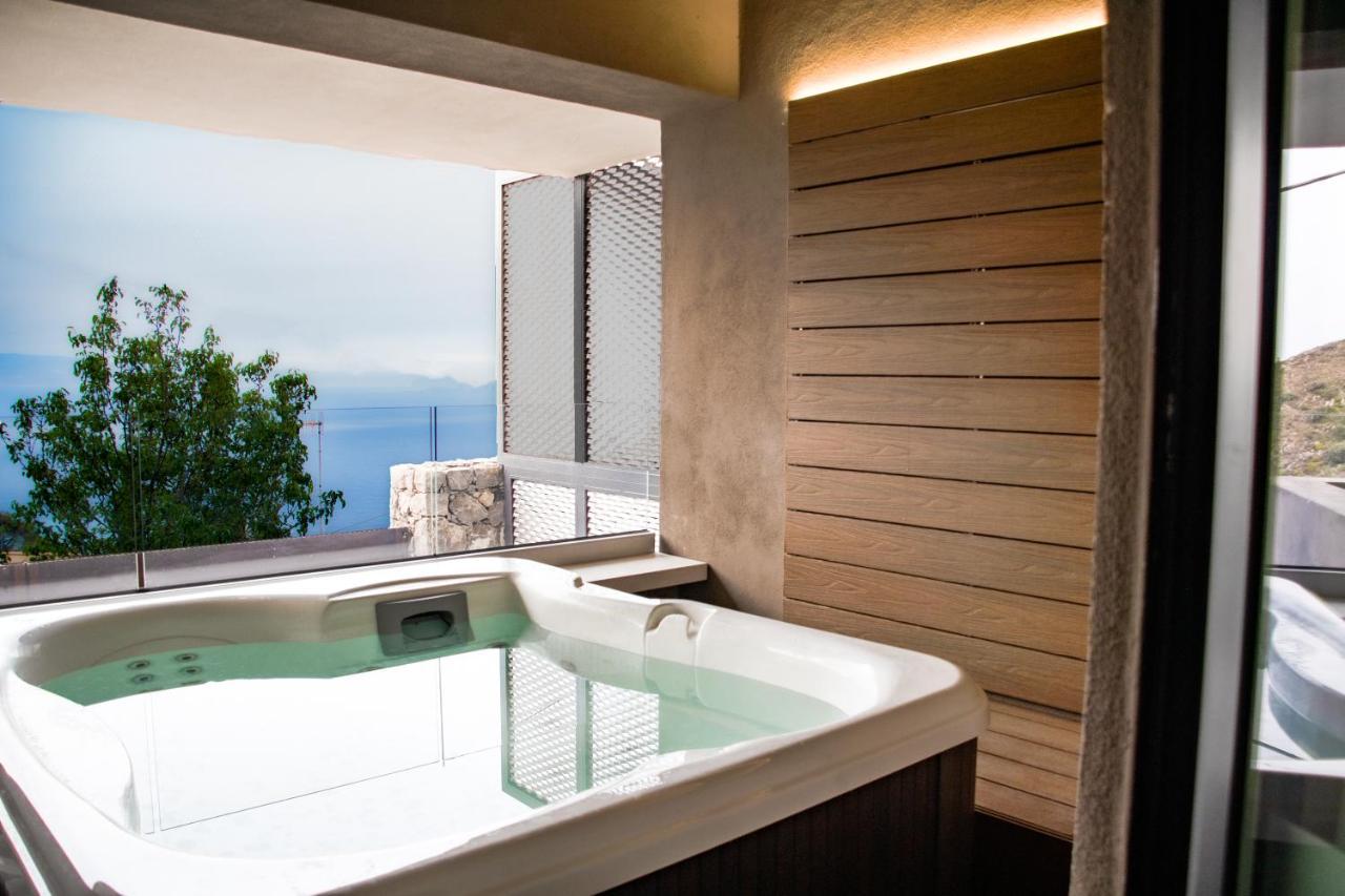The View Luxury Apartments 陶尔米纳 外观 照片