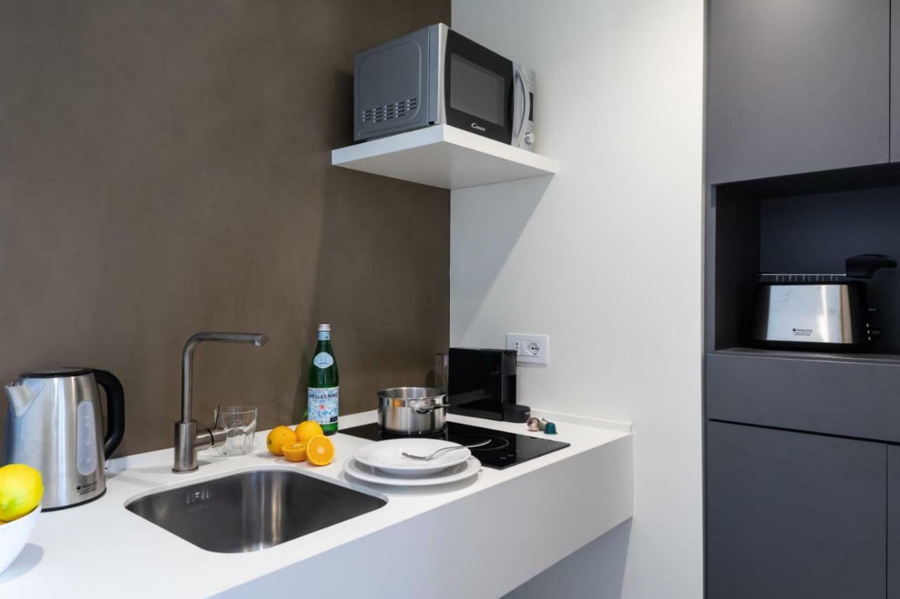 The View Luxury Apartments 陶尔米纳 外观 照片